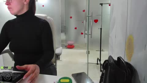 Snapshot of missdominna chatting on 04/03/26, 02:42 Miss Domina online show from 04/03/26, 02:42