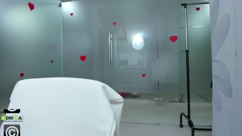Snapshot of missdominna chatting on 05/14/26, 02:51 Miss Domina online show from 05/14/26, 02:51