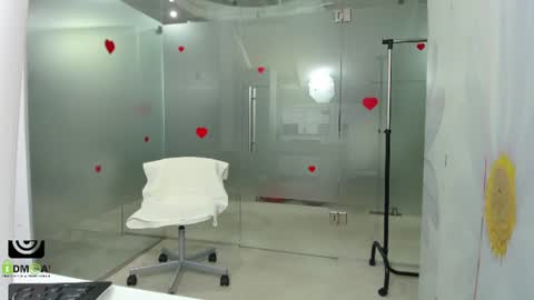 Snapshot of missdominna chatting on 06/13/26, 03:04 Miss Domina online show from 06/13/26, 03:04
