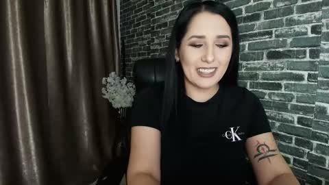 Snapshot of missdyaa chatting on 10/16/25, 11:06 Miss online show from 10/16/25, 11:06