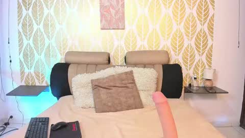 Snapshot of misselie chatting on 01/15/25, 02:35 Miss Elie online show from 01/15/25, 02:35