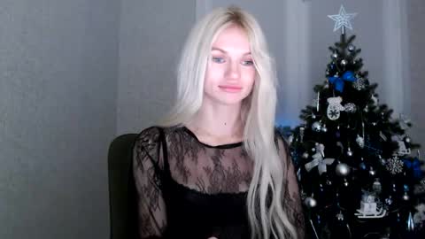 Snapshot of missemma1111 chatting on 01/17/25, 02:39 EMMA online show from 01/17/25, 02:39