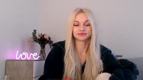 Snapshot of missemma1111 chatting on 03/12/25, 05:46 EMMA online show from 03/12/25, 05:46