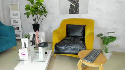 Escarlet online show from 12/21/24, 05:58