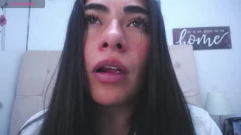 Snapshot of missexy303av chatting on 02/16/25, 04:32 missexy303av online show from 02/16/25, 04:32