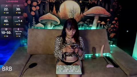 Luna online show from 10/01/25, 01:22