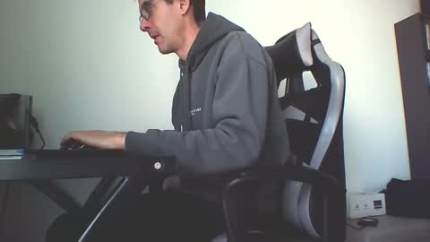 Snapshot of mission_cumpossible chatting on 10/30/25, 08:16 SperminatoR online show from 10/30/25, 08:16