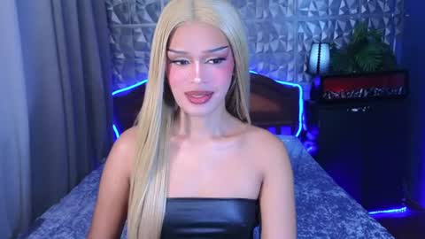 Snapshot of missionary_addiction_cumshot chatting on 06/14/26, 02:52 im your queen steffie online show from 06/14/26, 02:52