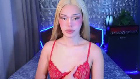 Snapshot of missionary_addiction_cumshot chatting on 06/16/26, 12:30 im your queen steffie online show from 06/16/26, 12:30