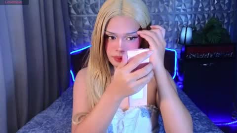 Snapshot of missionary_addiction_cumshot chatting on 06/21/26, 12:52 im your queen steffie online show from 06/21/26, 12:52