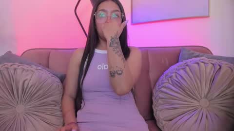 Isabel Mendez online show from 10/21/25, 11:38