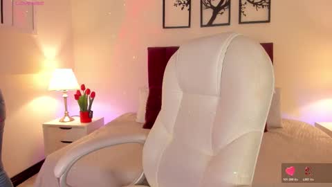 Bella Castillo online show from 12/16/25, 12:43