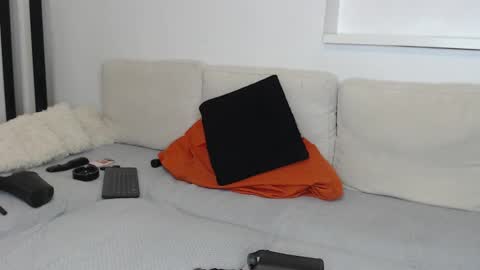 missjenifer online show from 09/24/25, 08:23