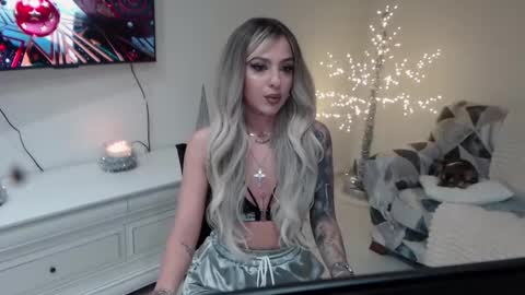 MissJenny7 online show from 12/21/25, 08:27