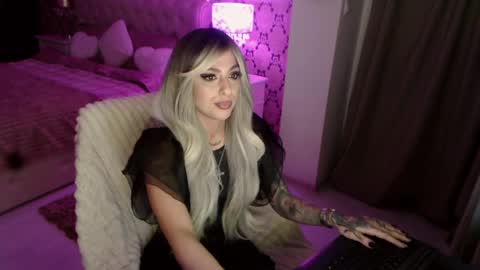 MissJenny7 online show from 03/25/26, 08:48