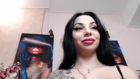 missjuliax online show from 12/12/24, 11:07