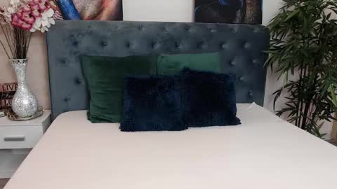 missjuliax online show from 01/08/25, 07:03
