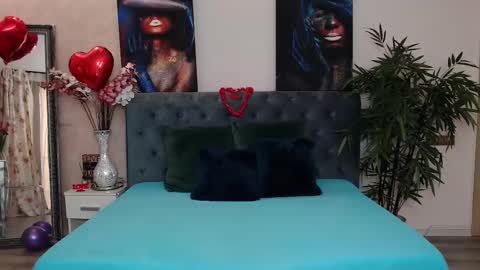 missjuliax online show from 02/20/25, 05:55
