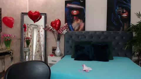 missjuliax online show from 02/27/25, 10:37