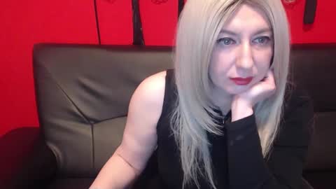 MissKaliAnia online show from 02/25/25, 06:36