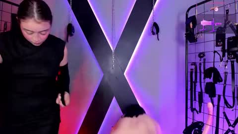 Miss Kara and Ariana online show from 11/10/25, 10:25