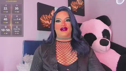 kassandra lazcano online show from 10/11/25, 01:16