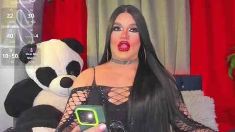 kassandra lazcano online show from 10/27/25, 12:26