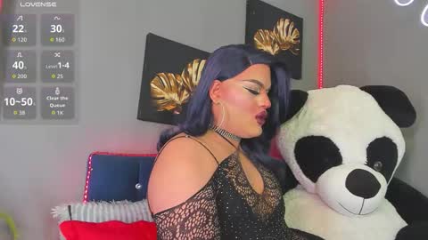 kassandra lazcano online show from 12/05/25, 01:47