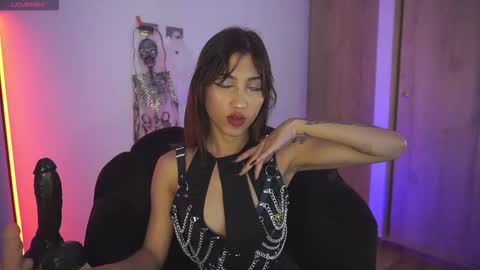 Snapshot of misskorrah chatting on 10/25/25, 08:03 janedoe online show from 10/25/25, 08:03