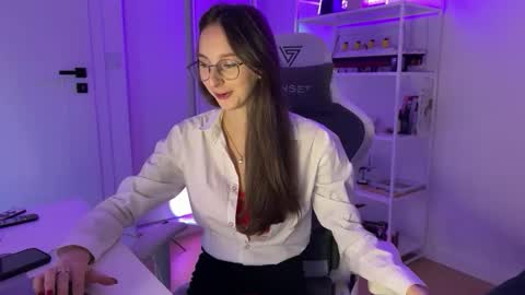 misslalii online show from 10/07/25, 06:27