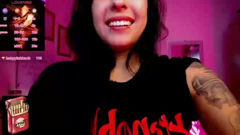 Snapshot of misslana_wn chatting on 09/19/25, 05:31 LanaLul online show from 09/19/25, 05:31