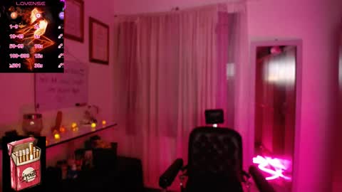 Snapshot of misslana_wn chatting on 10/11/25, 02:22 LanaLul online show from 10/11/25, 02:22