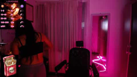 Snapshot of misslana_wn chatting on 10/20/25, 04:13 LanaLul online show from 10/20/25, 04:13