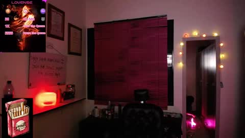 Snapshot of misslana_wn chatting on 11/16/25, 05:57 LanaLul online show from 11/16/25, 05:57