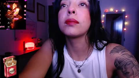 Snapshot of misslana_wn chatting on 11/17/25, 05:13 LanaLul online show from 11/17/25, 05:13