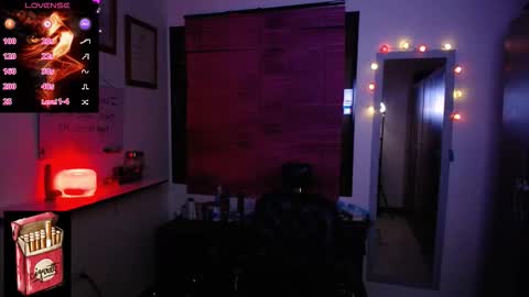 Snapshot of misslana_wn chatting on 11/19/25, 05:29 LanaLul online show from 11/19/25, 05:29