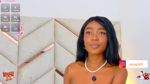 lyly  independient model online show from 11/22/25, 03:44