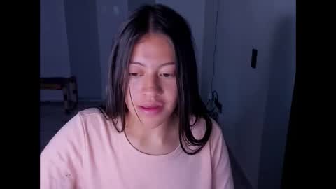 missloren333 online show from 09/16/25, 11:17