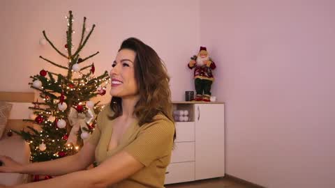 Lullu online show from 12/22/24, 04:50