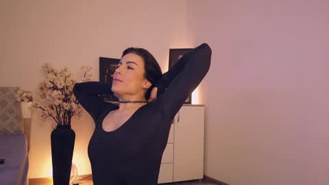Lullu online show from 01/24/25, 04:59