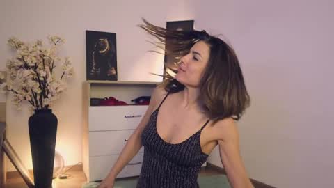 Lullu online show from 01/26/25, 02:08