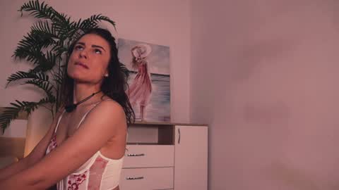 Lullu online show from 10/04/25, 04:21