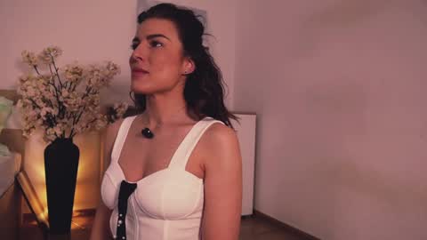 Lullu online show from 11/13/25, 03:00