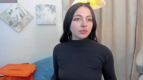 Snapshot of misslynn_ chatting on 11/10/25, 02:32 i am lyn online show from 11/10/25, 02:32