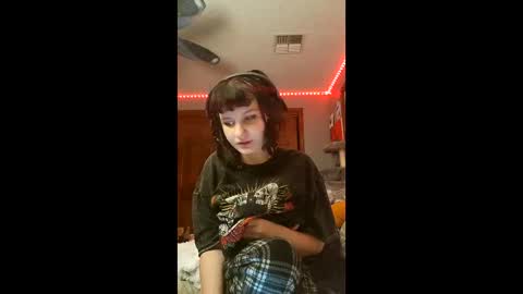 Snapshot of missmacabre666 chatting on 02/25/26, 08:46 missmacabre666 online show from 02/25/26, 08:46