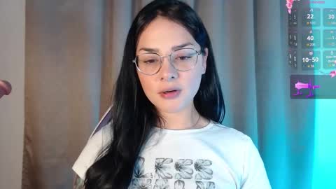 missmariana_ online show from 12/18/25, 11:44