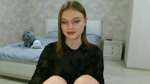 Snapshot of missmariat chatting on 01/13/25, 08:58 OneGoddess online show from 01/13/25, 08:58
