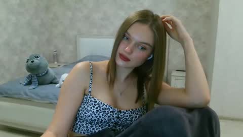 Snapshot of missmariat chatting on 01/23/25, 07:18 OneGoddess online show from 01/23/25, 07:18