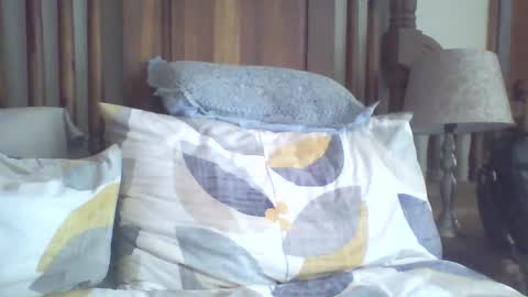 Snapshot of missmeandre chatting on 12/18/24, 07:47 4bdn couple online show from 12/18/24, 07:47