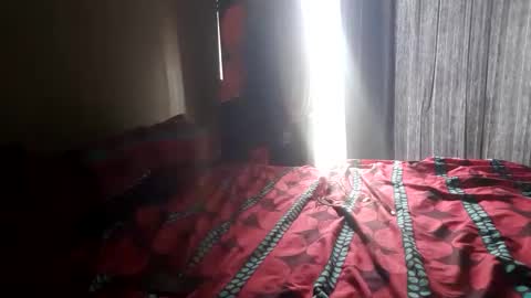 Snapshot of missmeandre chatting on 01/05/25, 01:36 4bdn couple online show from 01/05/25, 01:36